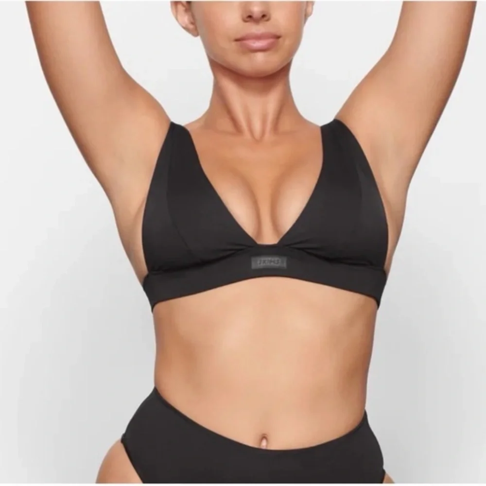 Skims Swim Plunge Bikini Top Large